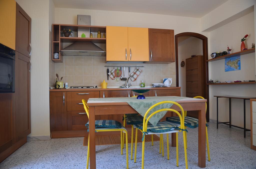Casa Susanna Фондакело Екстериор снимка