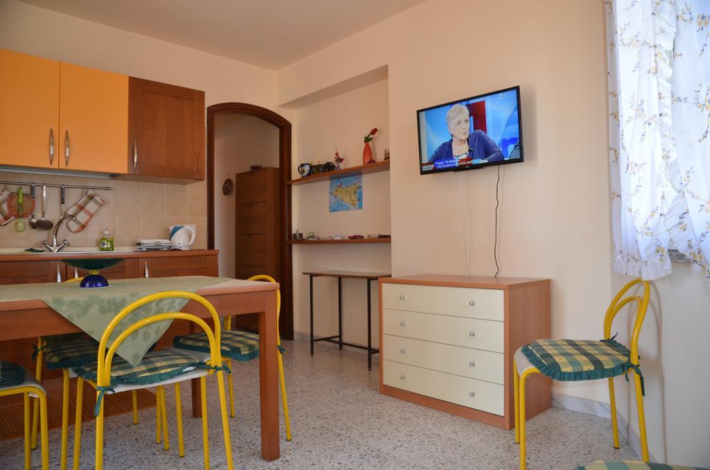 Casa Susanna Фондакело Екстериор снимка