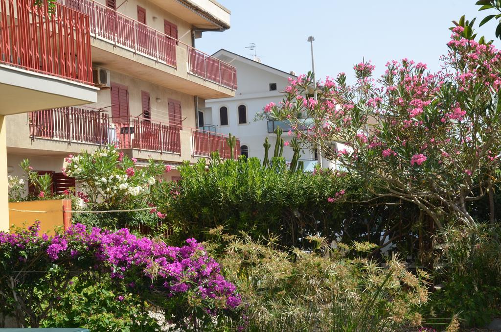 Casa Susanna Фондакело Екстериор снимка